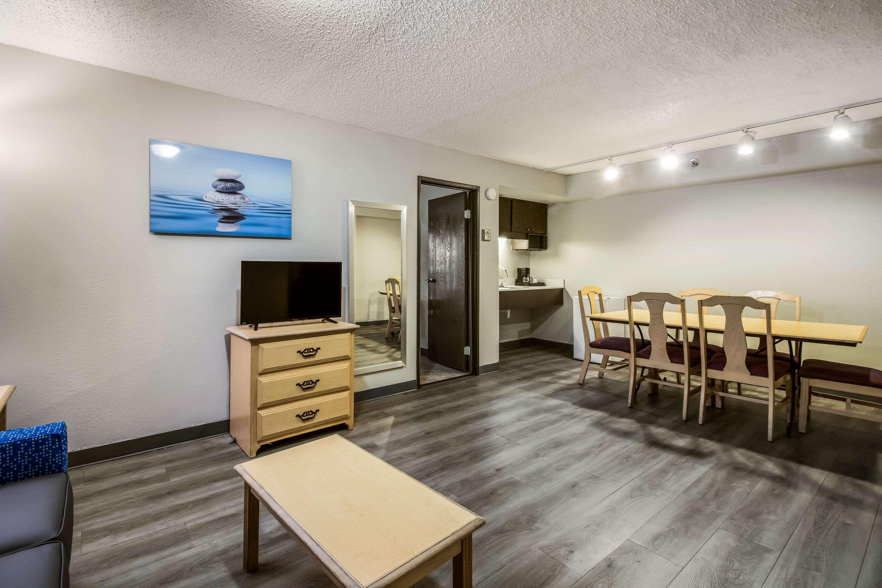 Clarion Hotel Jackson Northwest מראה חיצוני תמונה