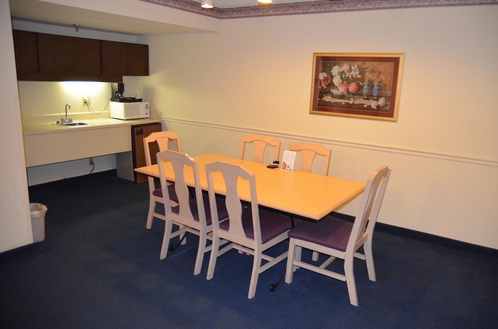 Clarion Hotel Jackson Northwest מראה חיצוני תמונה