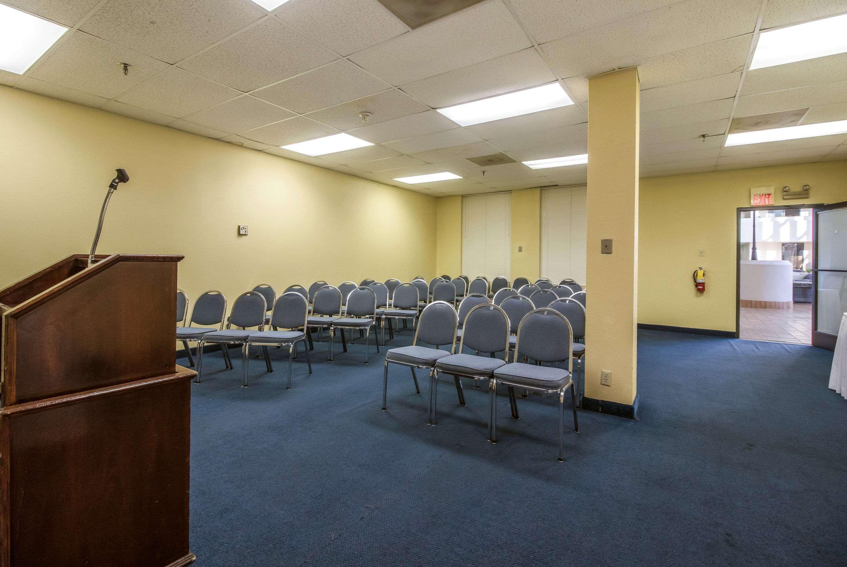 Clarion Hotel Jackson Northwest מראה חיצוני תמונה