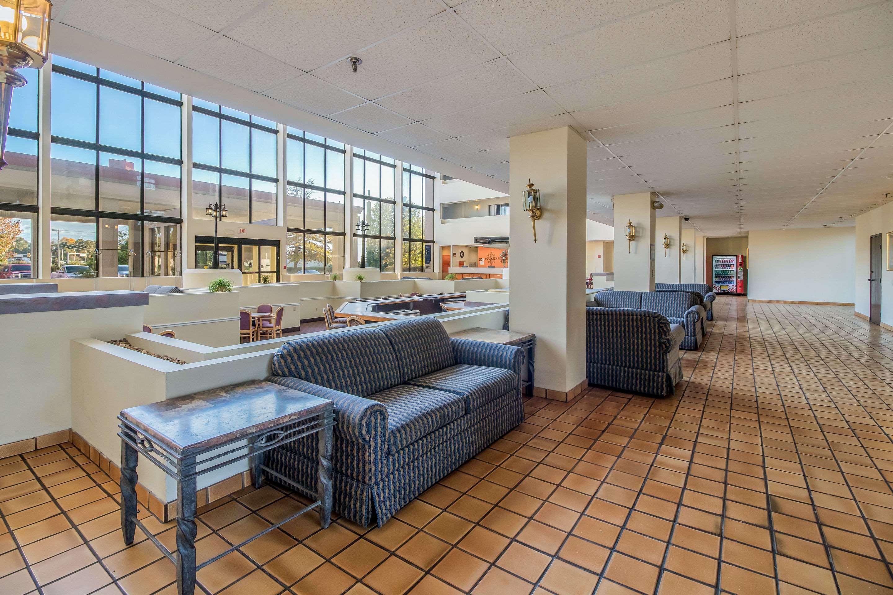 Clarion Hotel Jackson Northwest מראה חיצוני תמונה