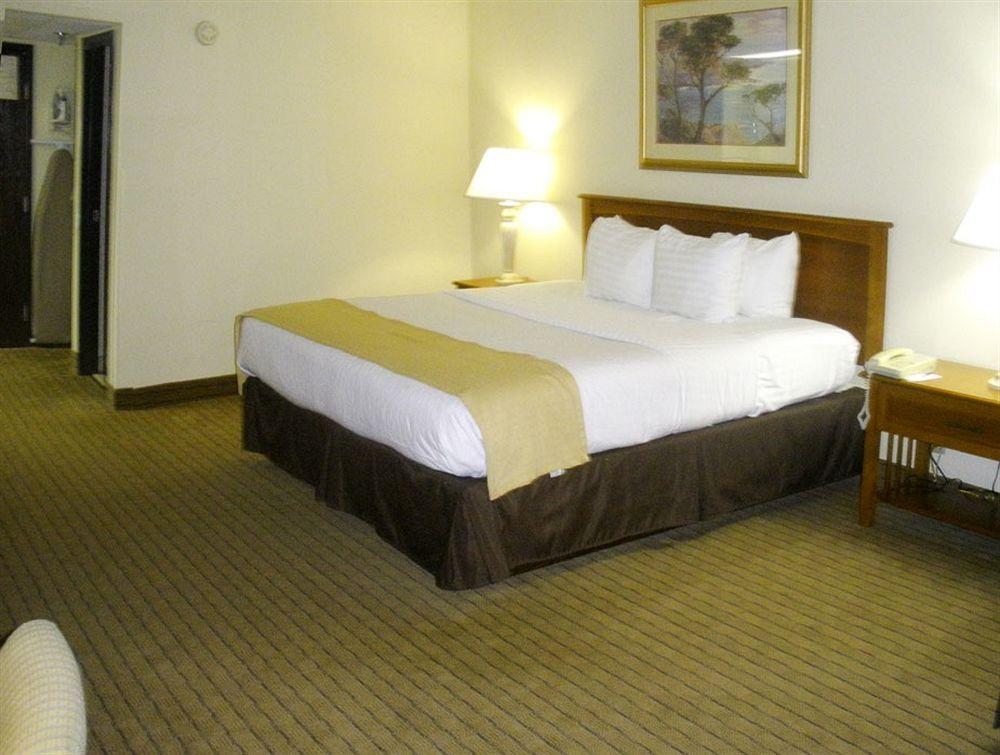 Clarion Hotel Jackson Northwest חדר תמונה