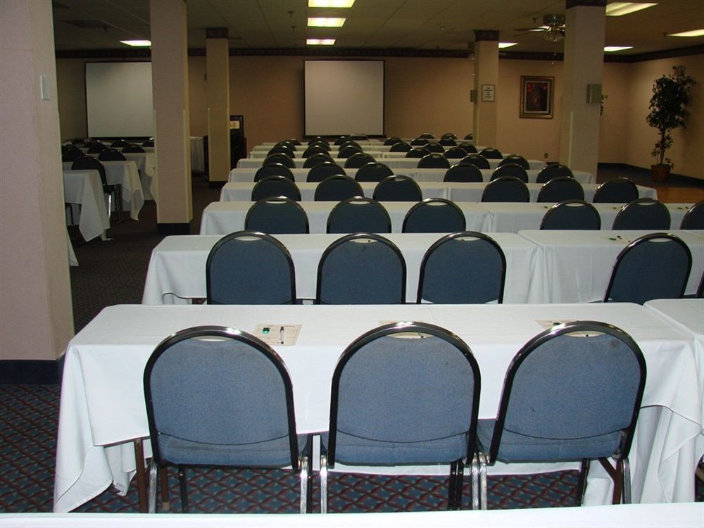 Clarion Hotel Jackson Northwest מראה חיצוני תמונה